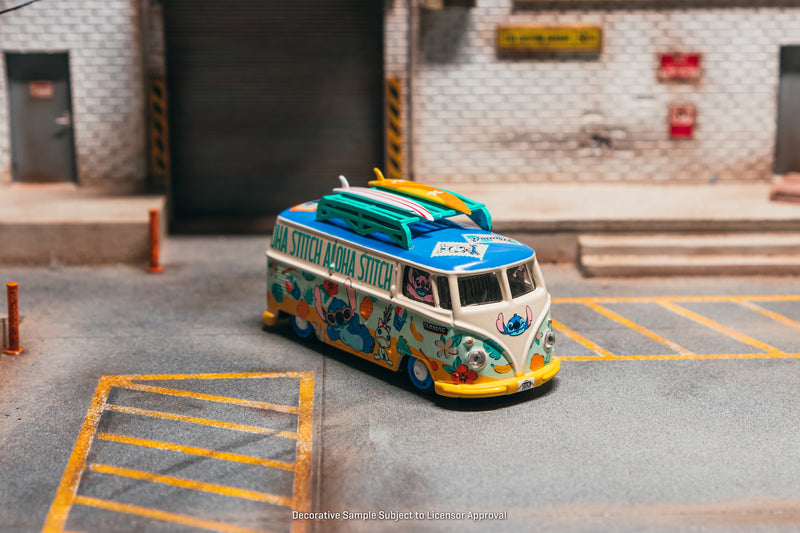 Chargez l'image dans la visionneuse de la galerie, VOLKSWAGEN TRANSPORTER T1 PANEL VAN LILO &amp; STITCH 2025 TARMAC WORKS 1:64
