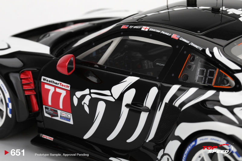 Laad de afbeelding in de Gallery-viewer, Porsche 911 (992) GT3 R #77 GTD PRO AO RACING PETIT LE MANS 2025 TOP SPEED 1:18
