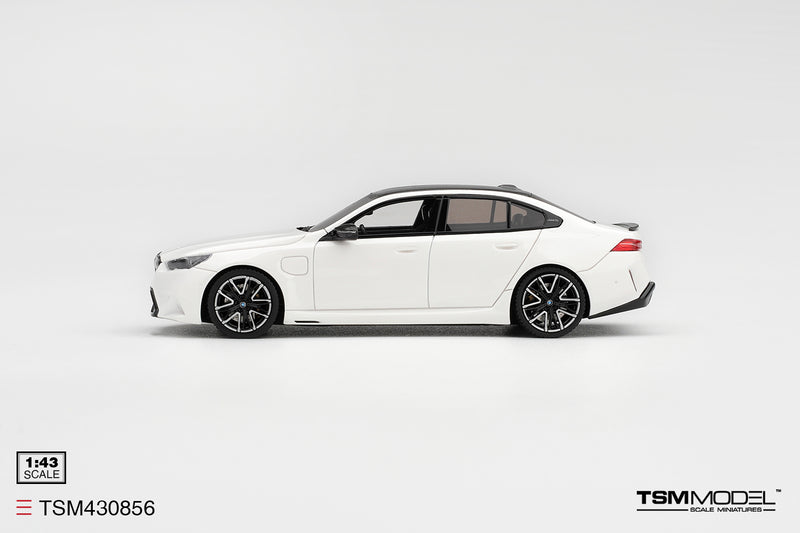Laad de afbeelding in de Gallery-viewer, BMW M5 (G90) ALPINE WIT 2025 TSM Model 1:43
