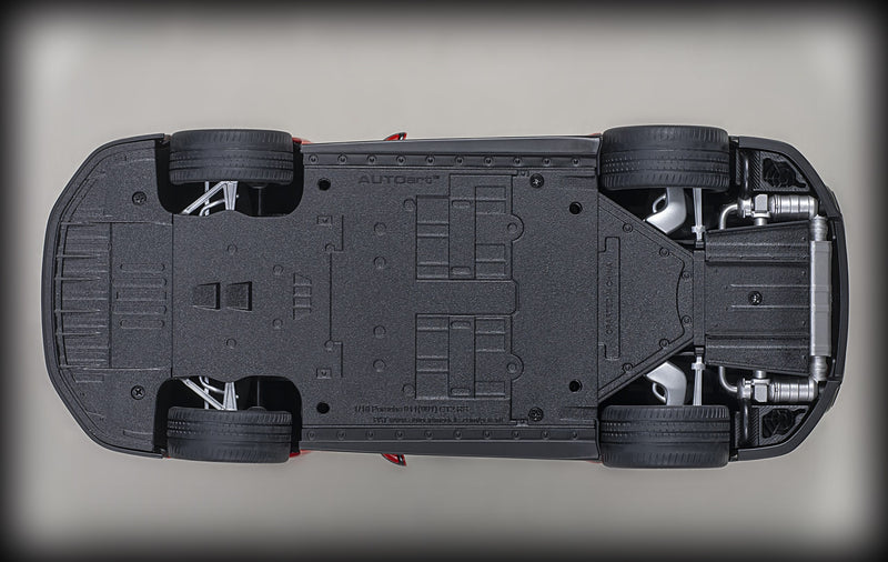 Load image into Gallery viewer, Porsche 911 (991.2) GT2 RS WEISSACH PACKAGE 2017 AUTOart 1:18
